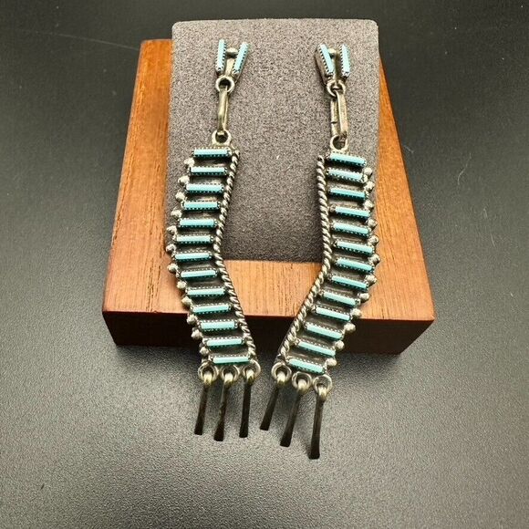 Vintage ZUNI Native American Sterling Silver Turquoise NEEDLEPOINT Earrings - Picture 2 of 8